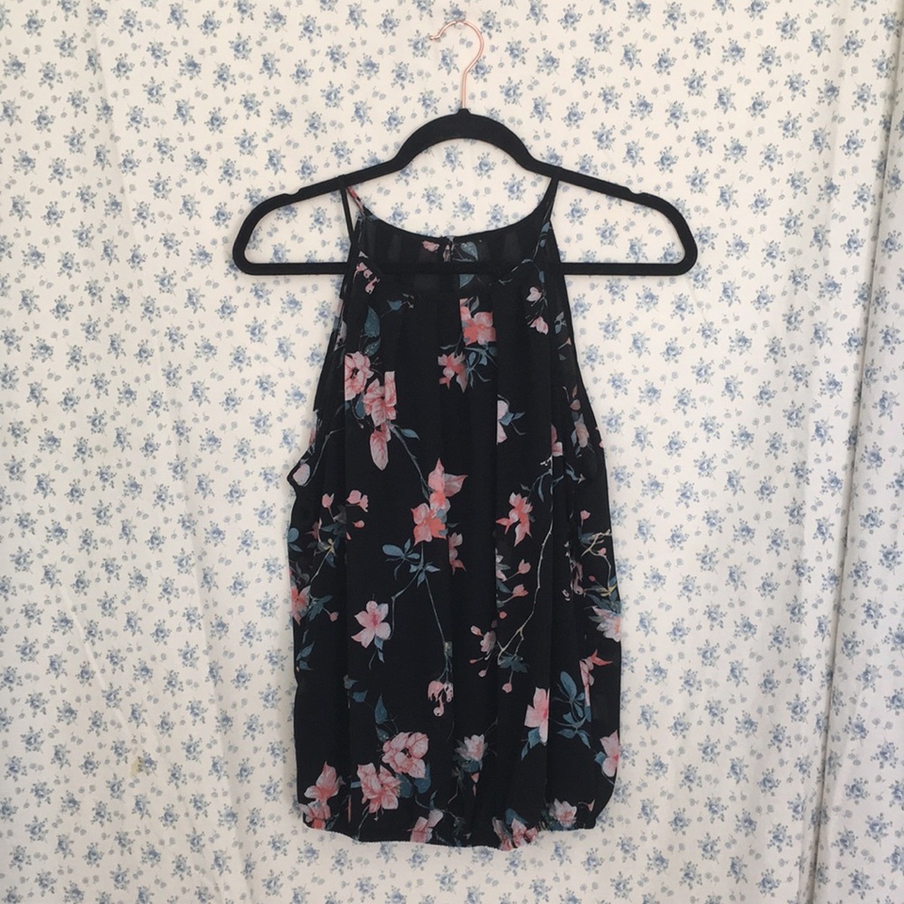 Size M cute floral tank top